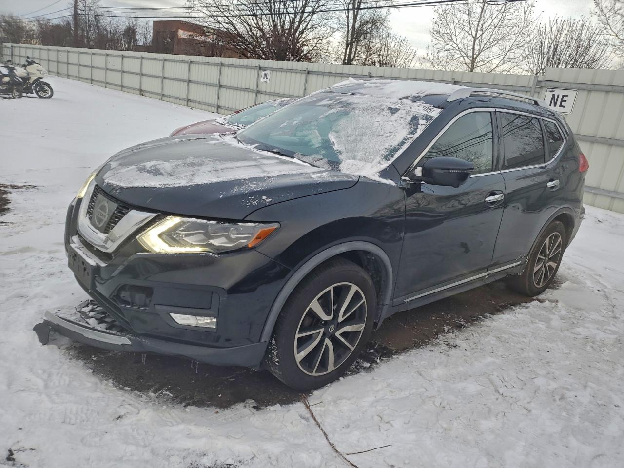 2017 NISSAN ROGUE