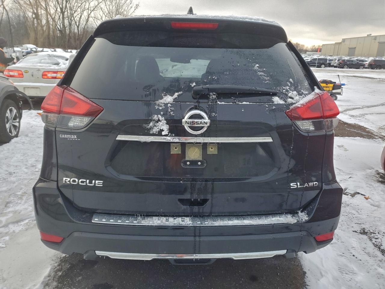 2017 NISSAN ROGUE S photo 6