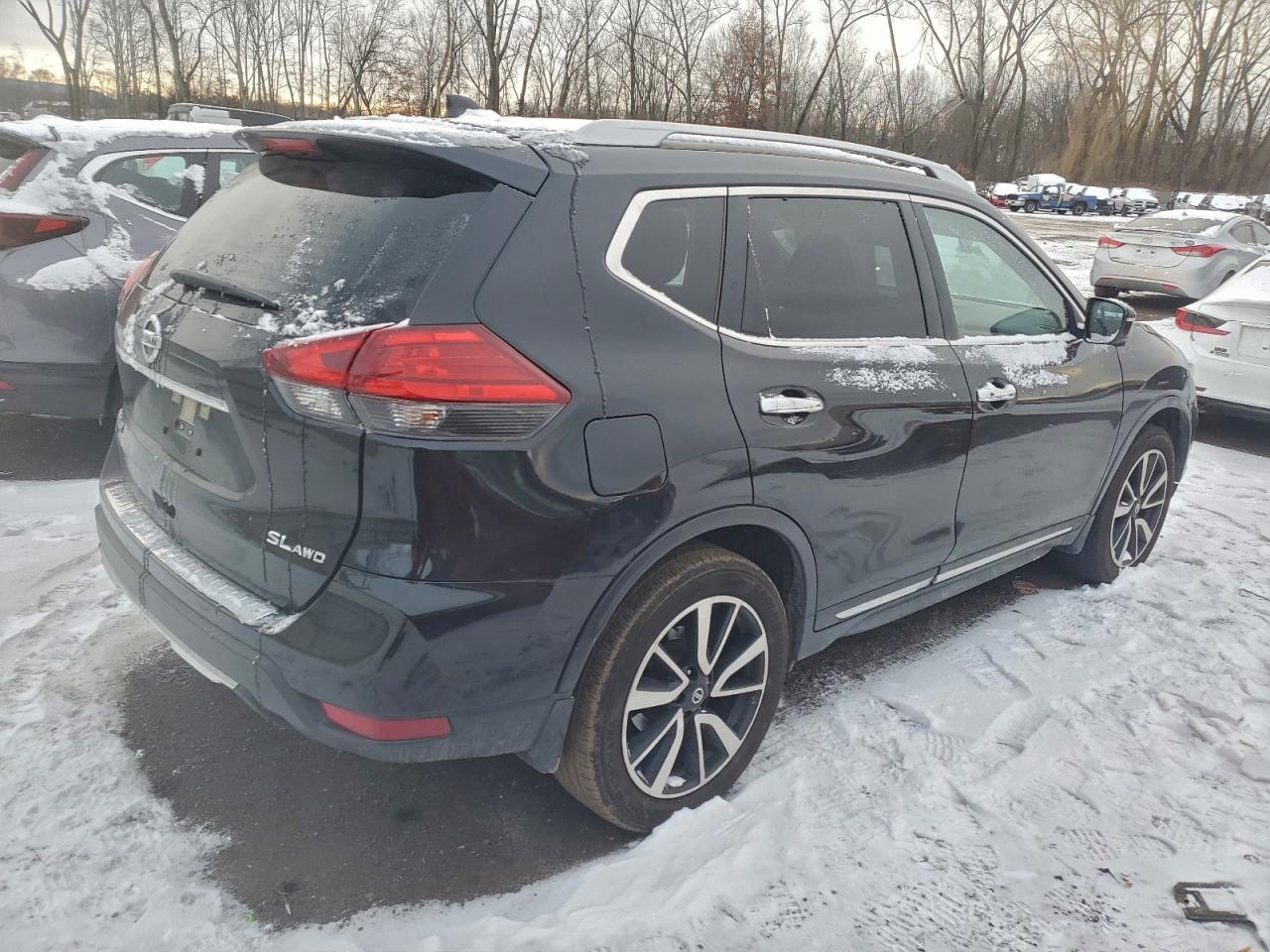 2017 NISSAN ROGUE S photo 3