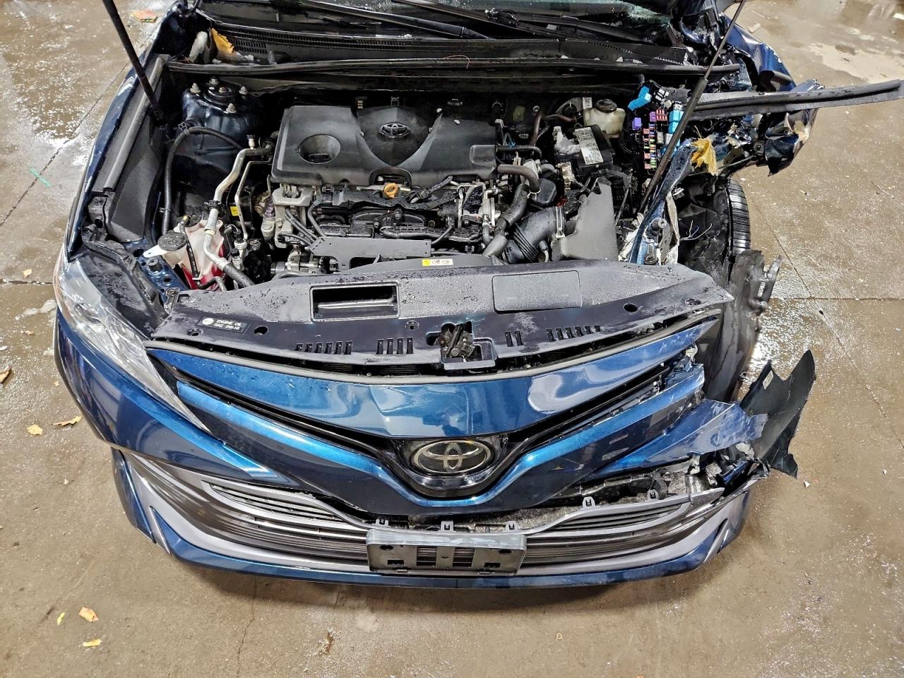 2019 TOYOTA CAMRY L photo 11