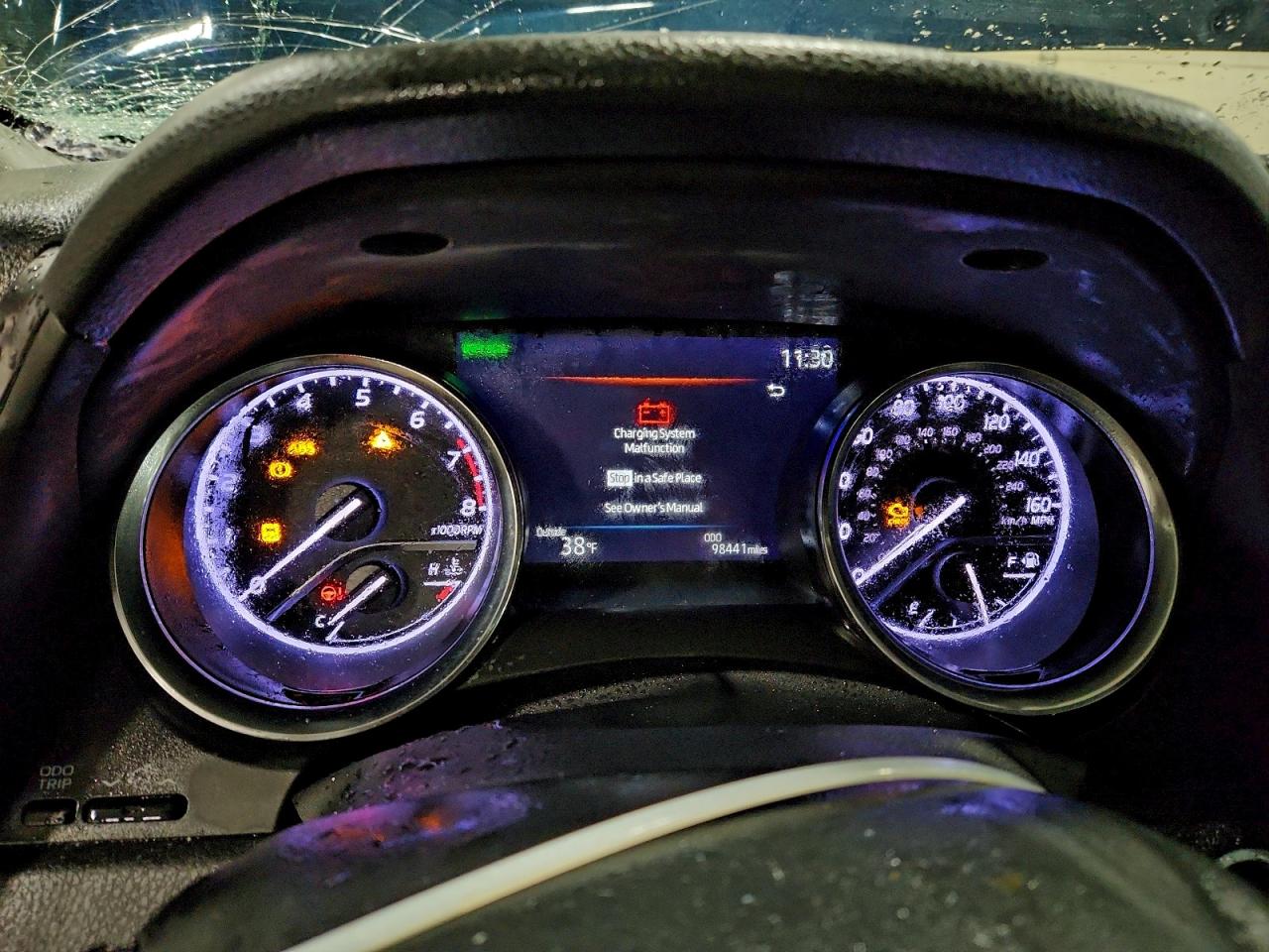 2019 TOYOTA CAMRY L photo 9