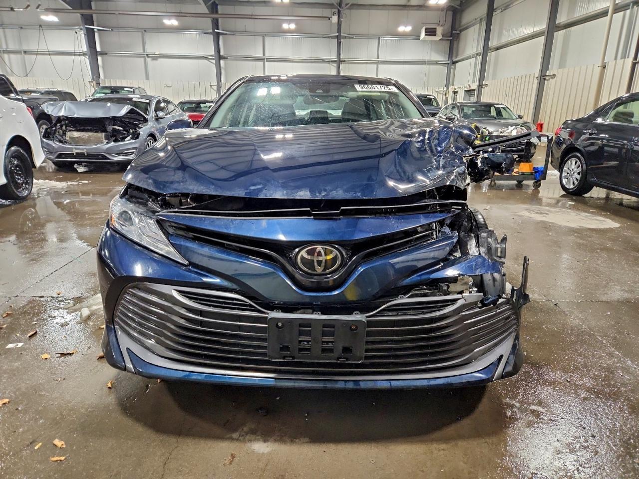 2019 TOYOTA CAMRY L photo 5
