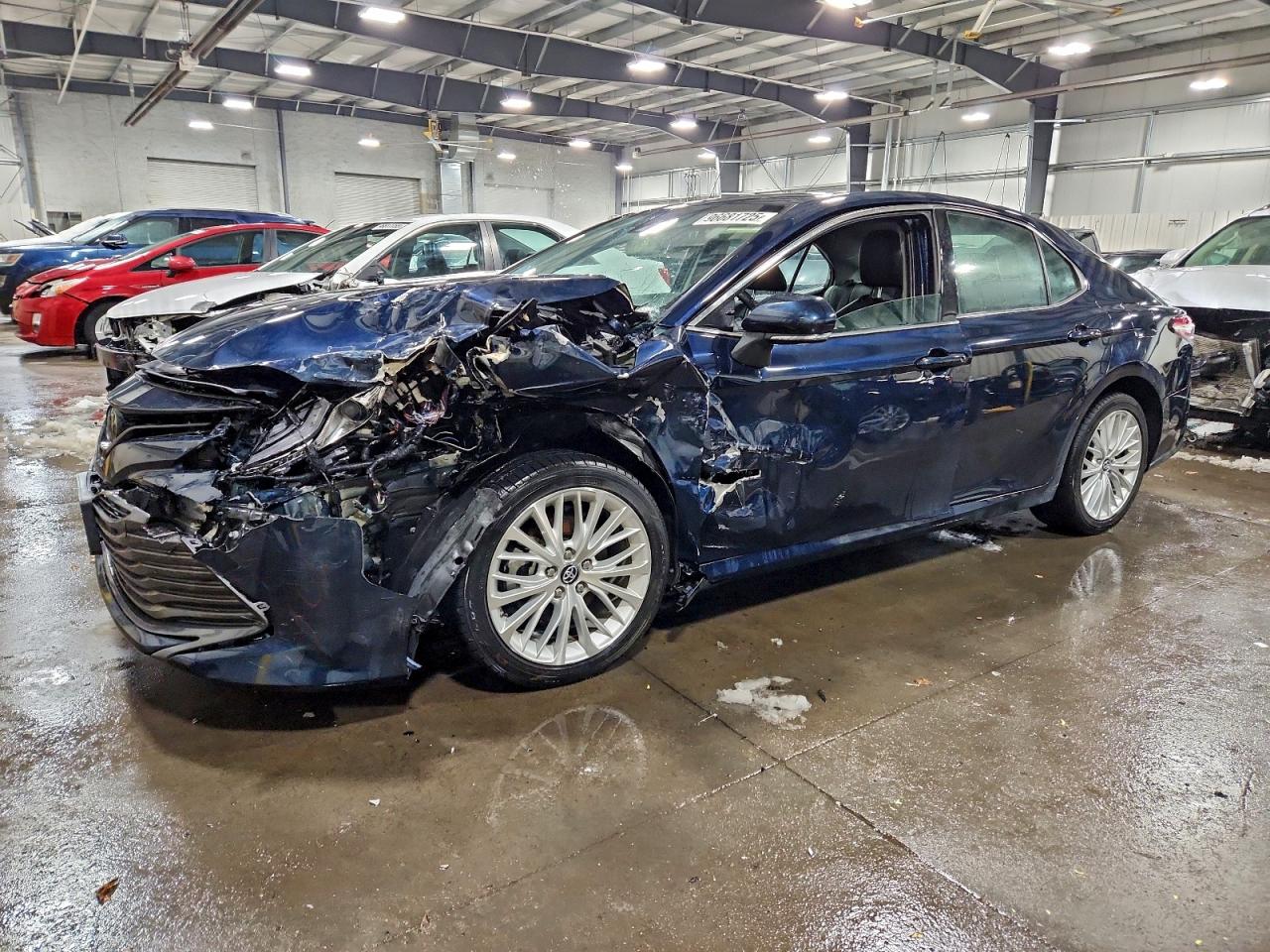 2019 TOYOTA CAMRY