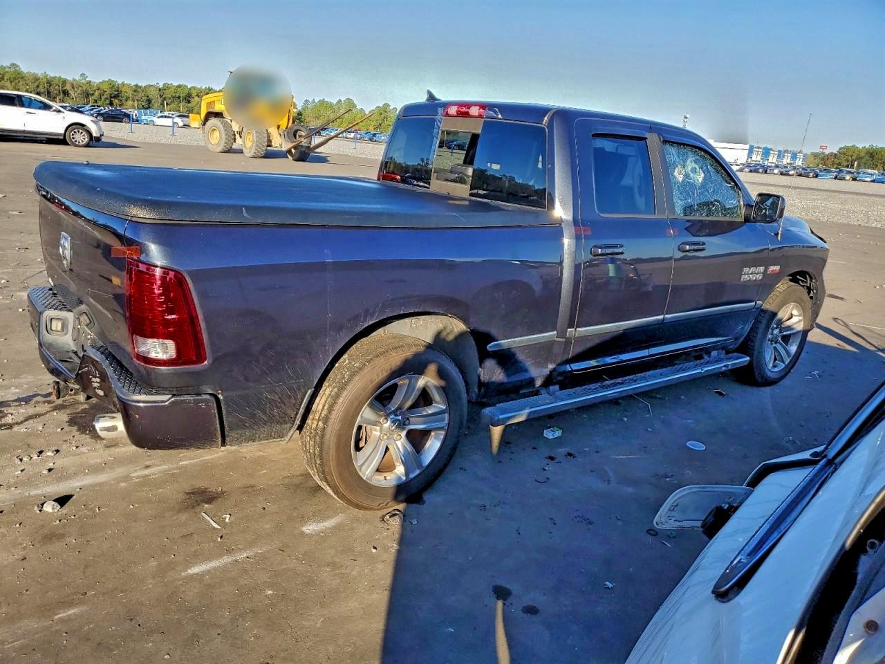 2014 RAM 1500 SPORT photo 3