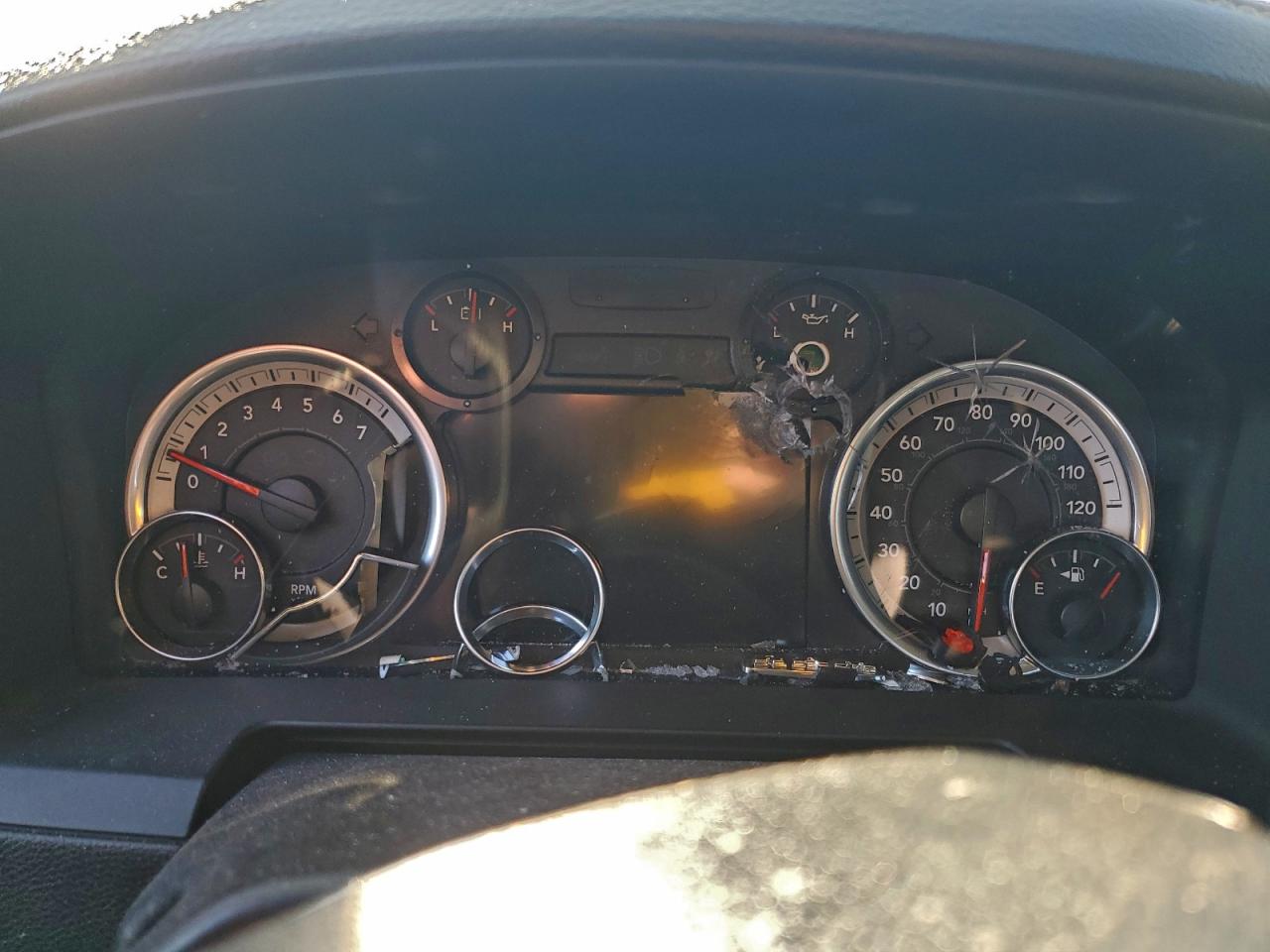 2014 RAM 1500 SPORT photo 9