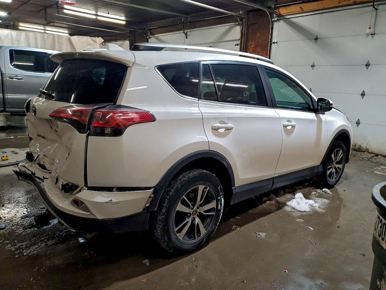 2018 TOYOTA RAV4 ADVENTURE photo 3
