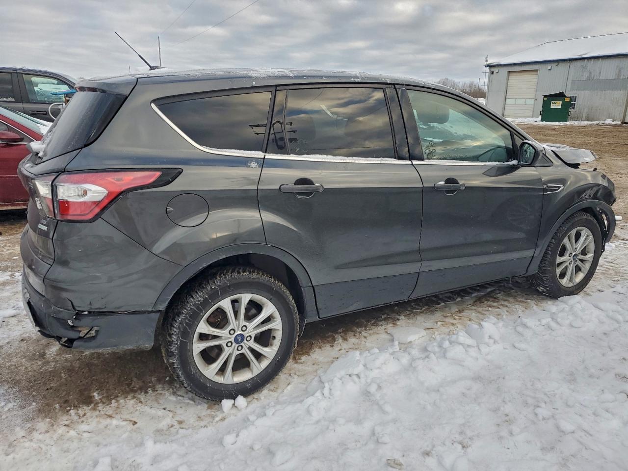 2017 FORD ESCAPE SE photo 3