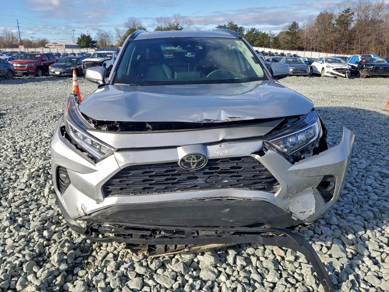 2021 TOYOTA RAV4 XLE PREMIUM photo 5