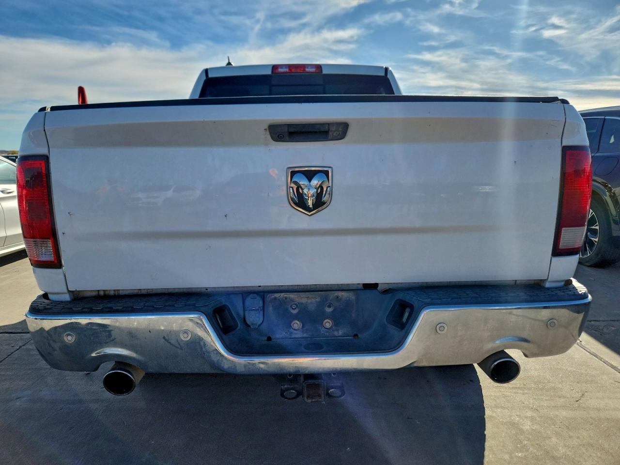 2015 RAM 1500 SLT photo 6