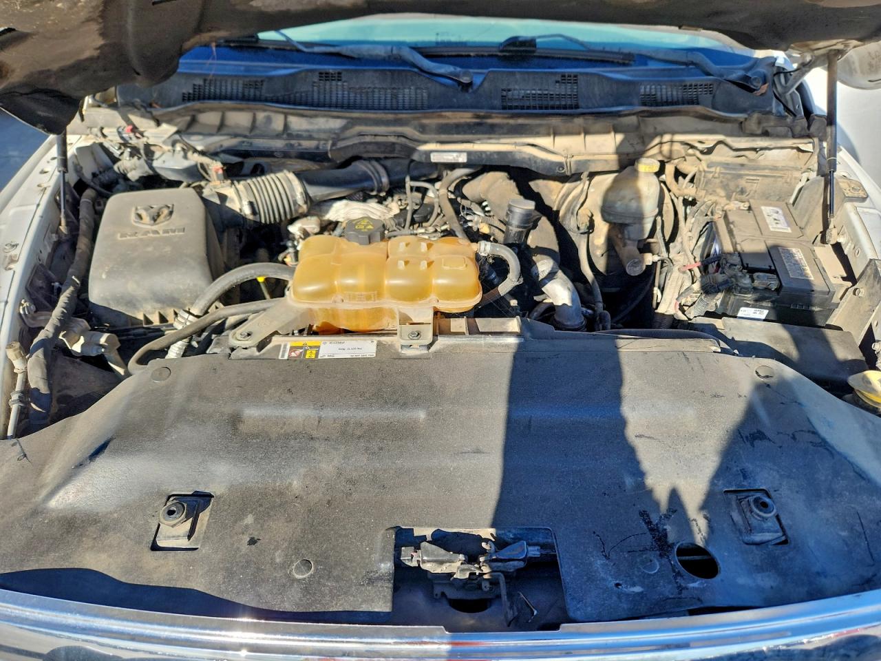 2015 RAM 1500 SLT photo 11