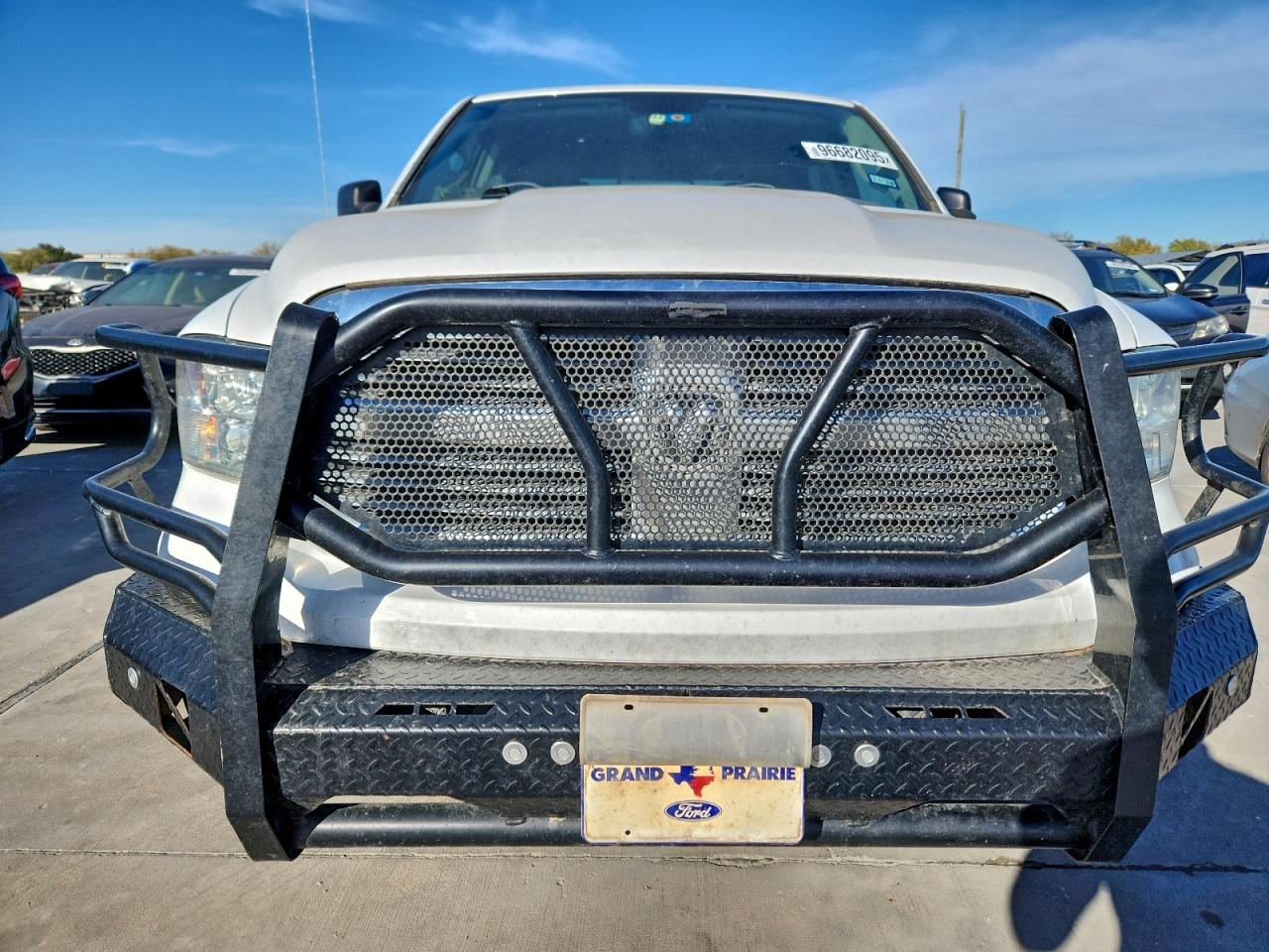 2015 RAM 1500 SLT photo 5