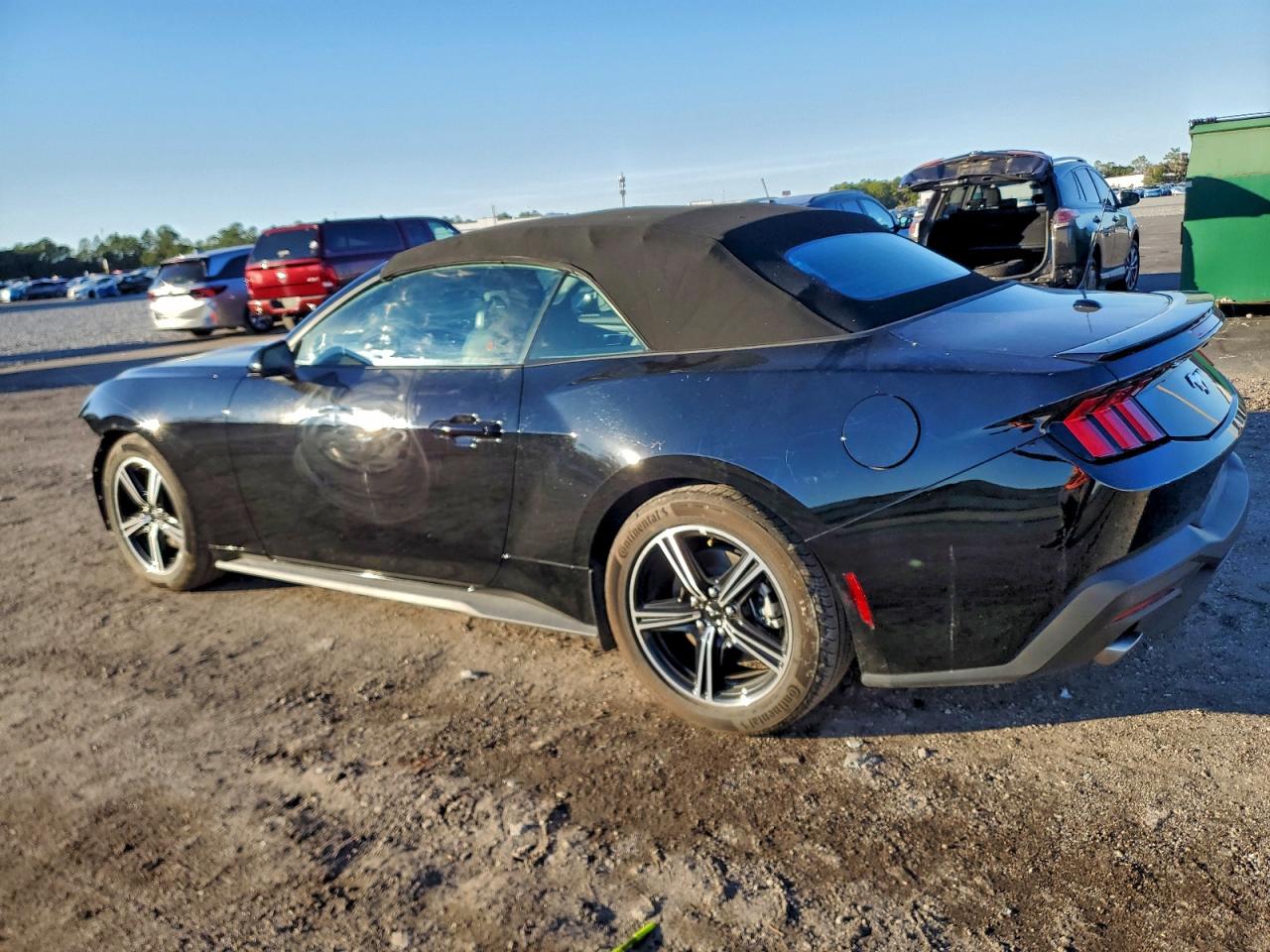2025 FORD MUSTANG photo 2