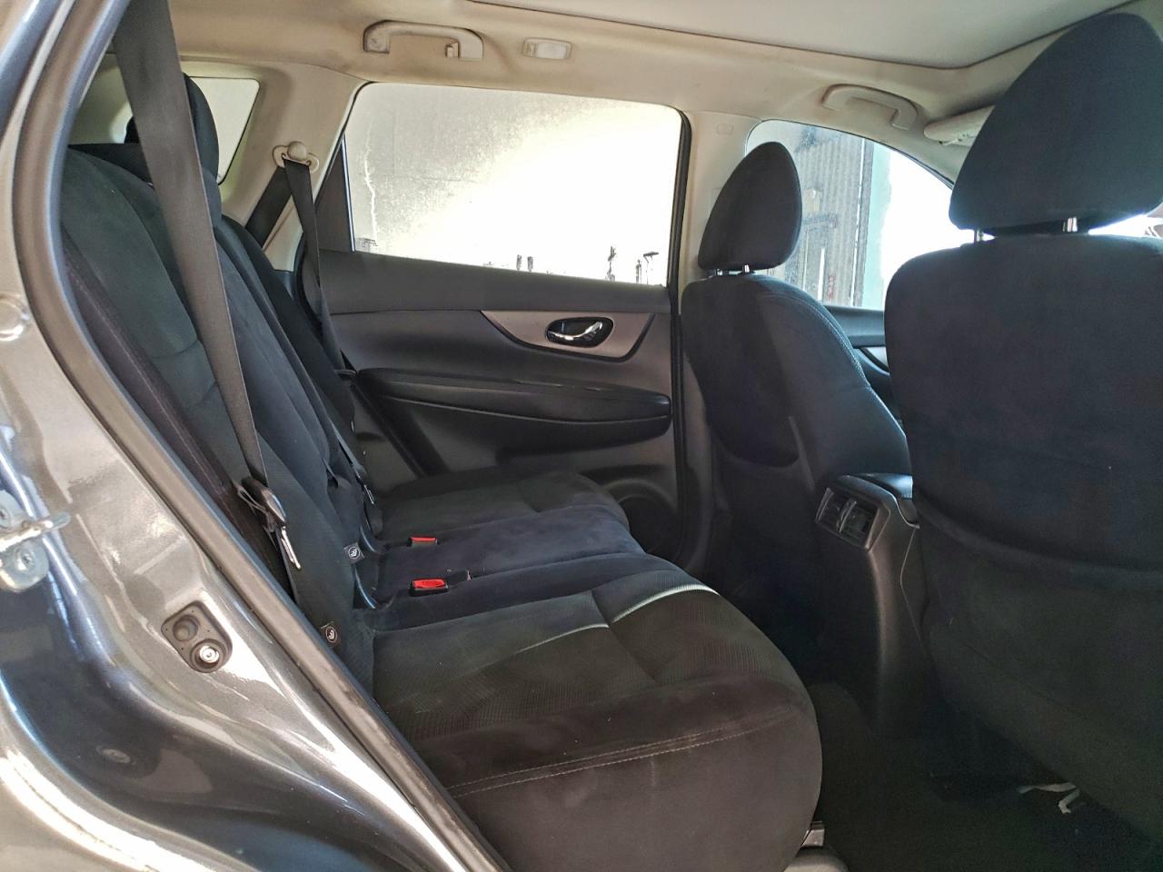 2016 NISSAN ROGUE S photo 11