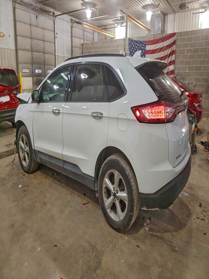 2015 FORD EDGE SE photo 2