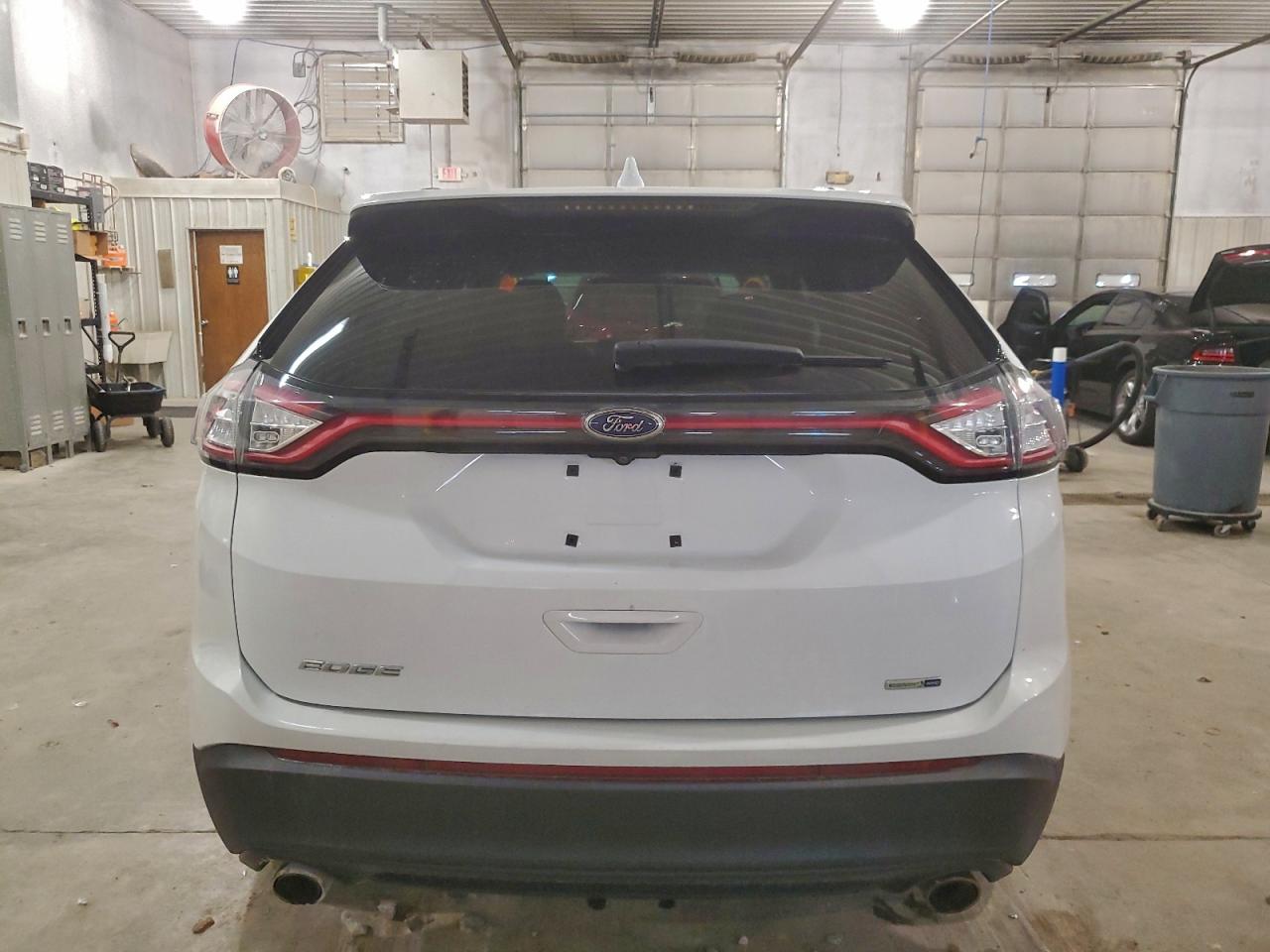 2015 FORD EDGE SE photo 6