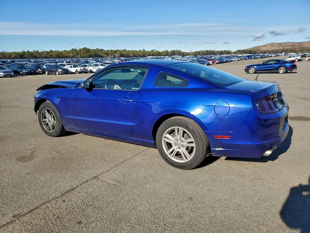 2014 FORD MUSTANG photo 2