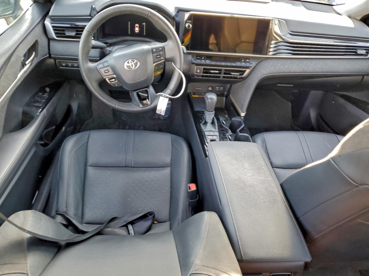 2025 TOYOTA CAMRY XSE photo 8