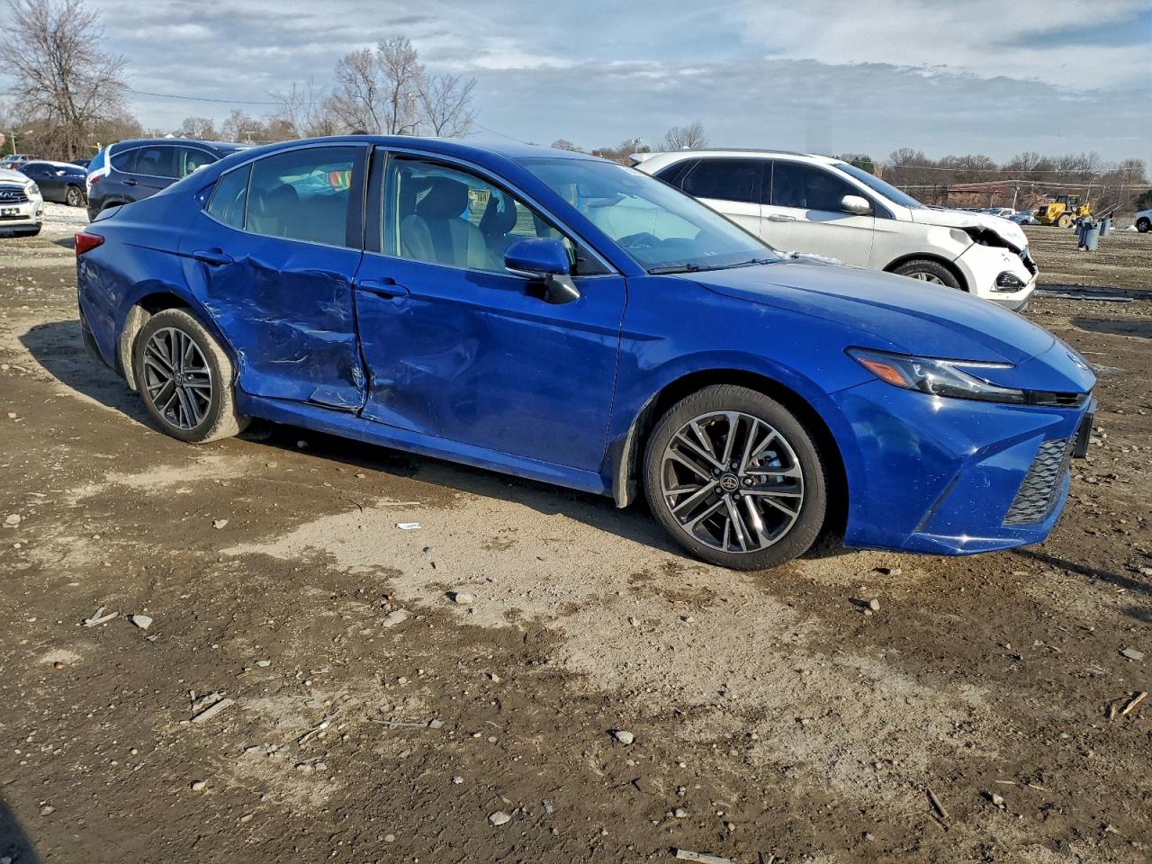 2025 TOYOTA CAMRY XSE photo 4