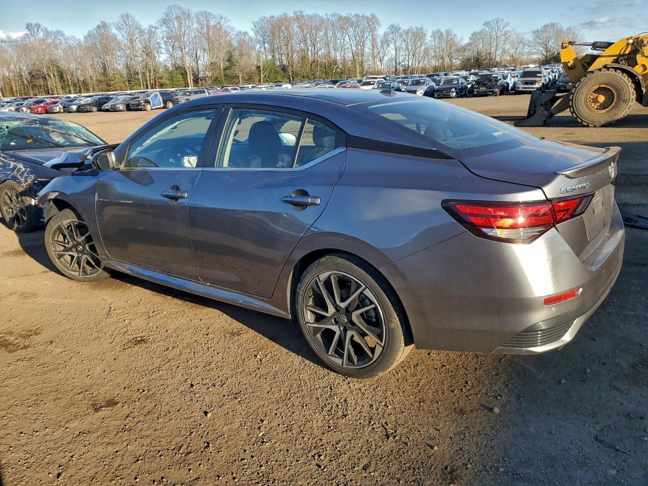 2025 NISSAN SENTRA SR photo 2