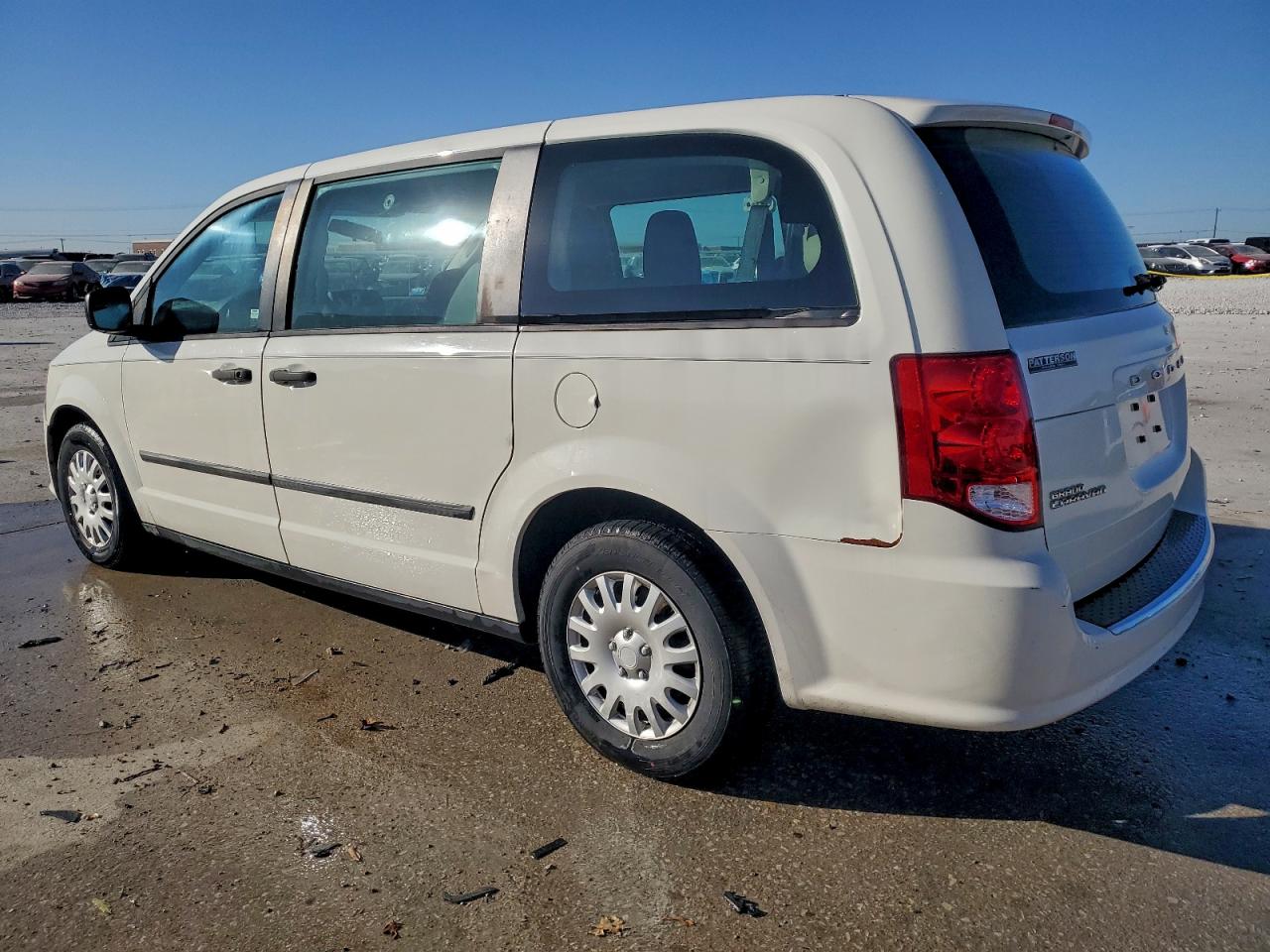 2013 DODGE GRAND CARAVAN SE photo 2