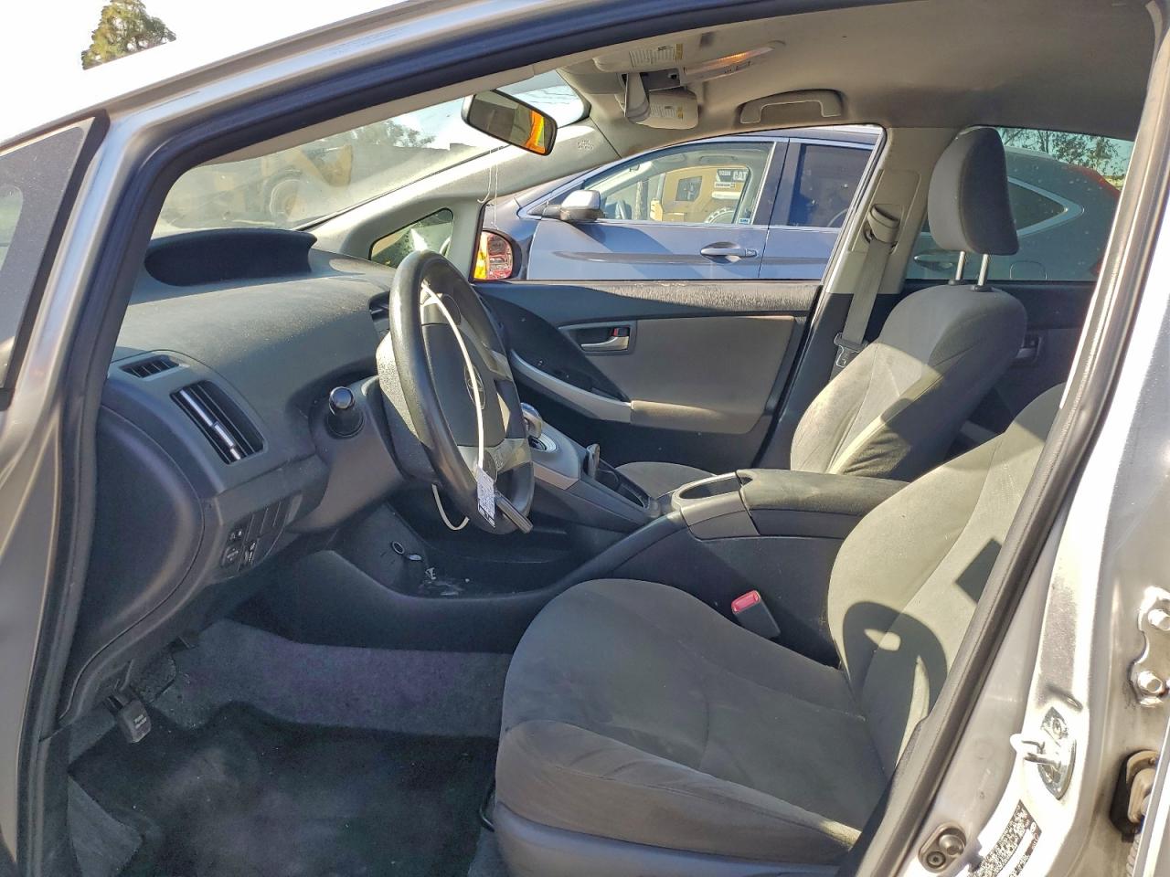 2013 TOYOTA PRIUS photo 7