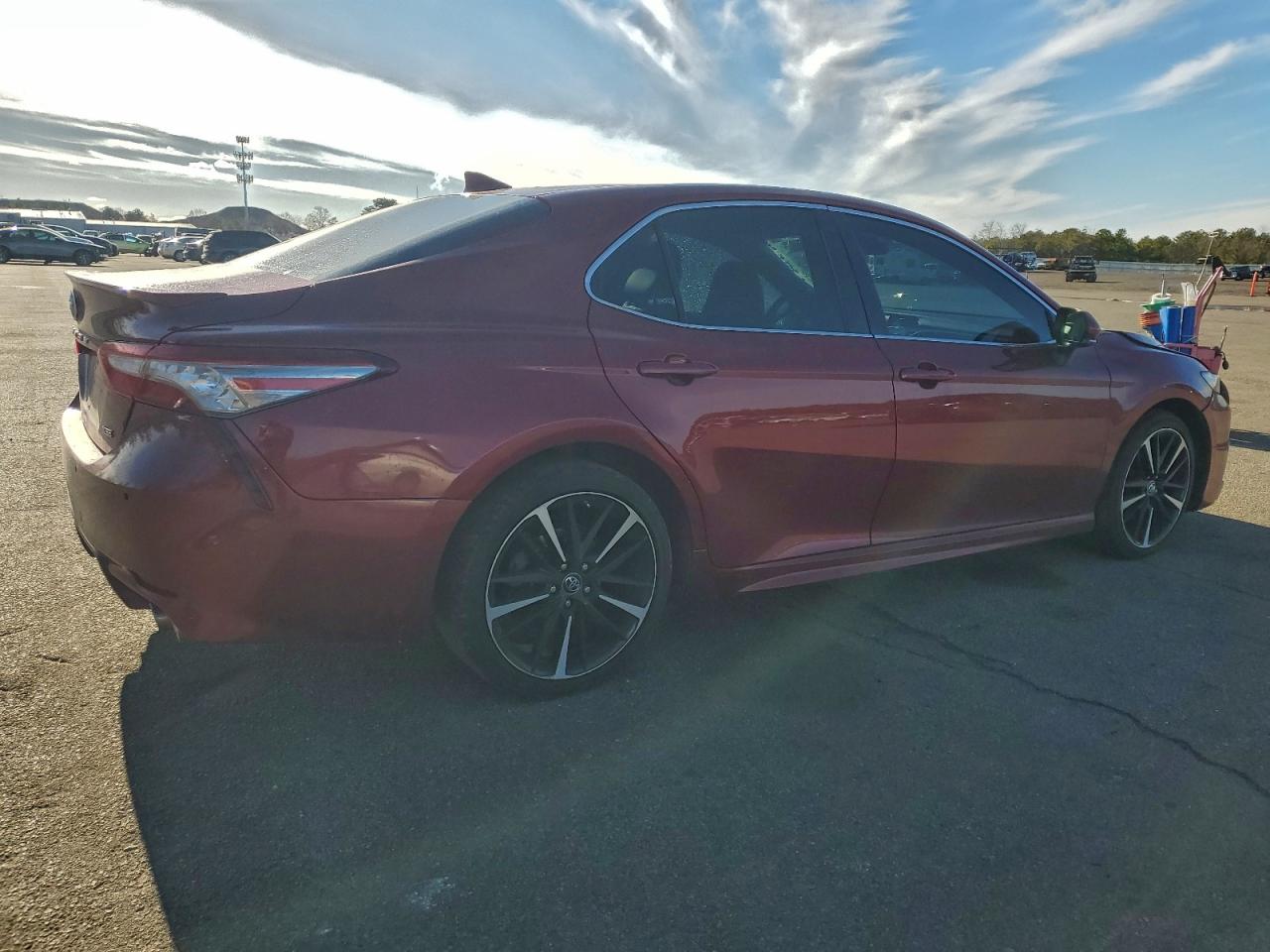 2018 TOYOTA CAMRY XSE photo 3