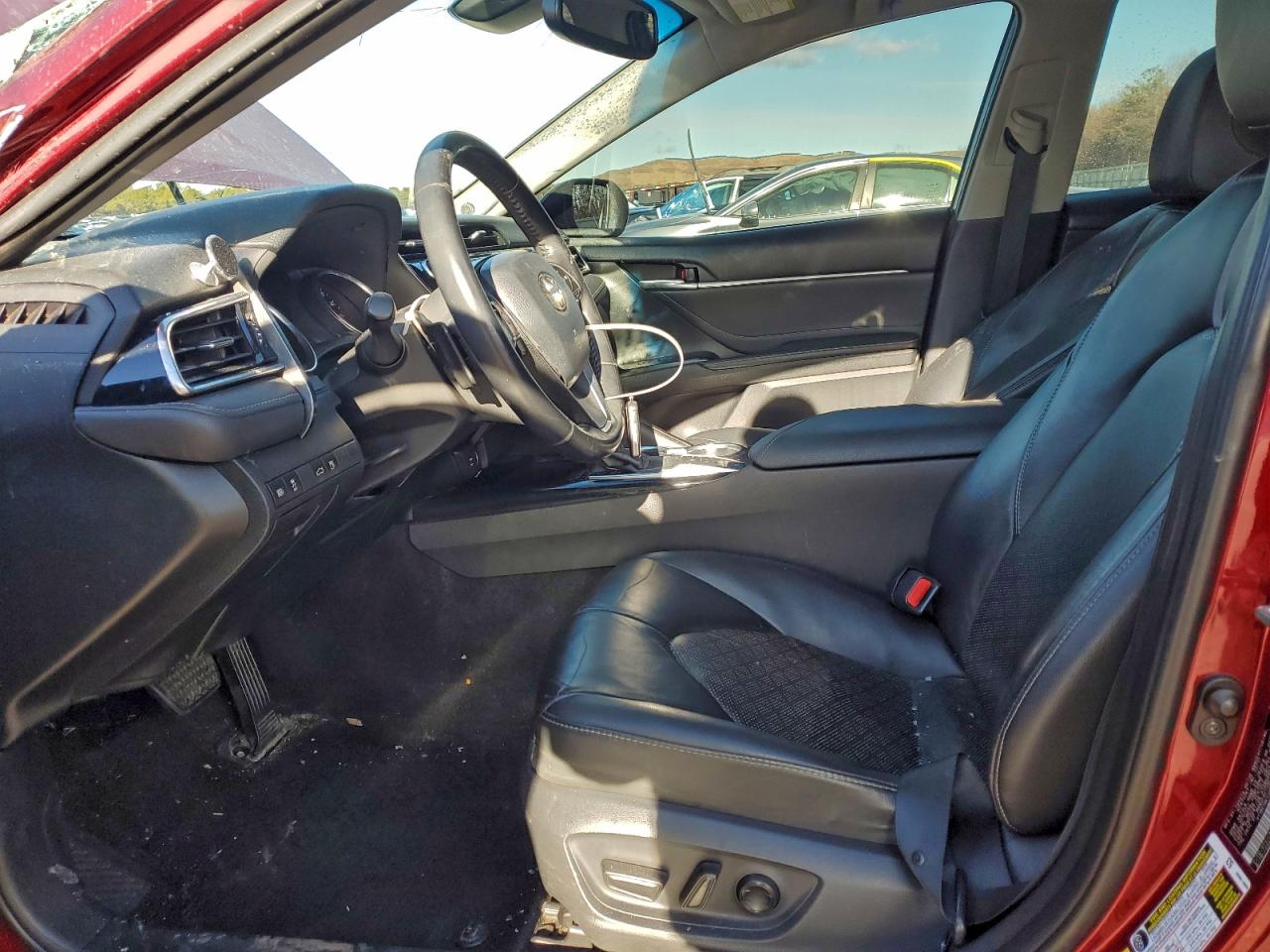 2018 TOYOTA CAMRY XSE photo 7