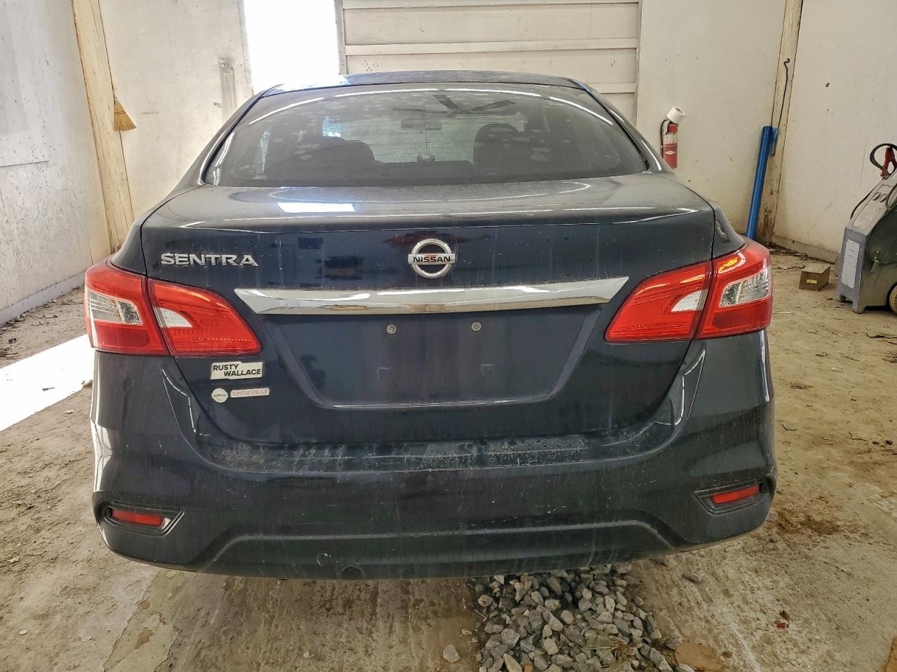2017 NISSAN SENTRA S photo 6