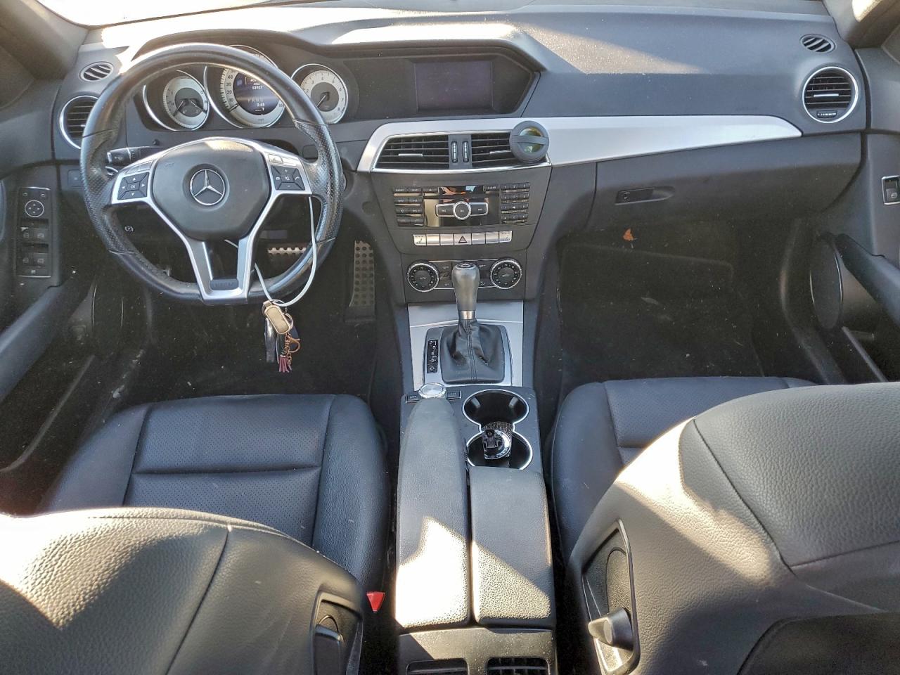 2013 MERCEDES-BENZ C 250 photo 8