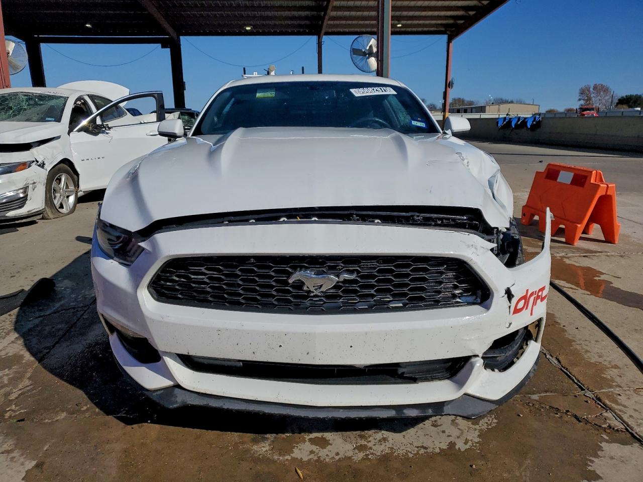 2017 FORD MUSTANG photo 5