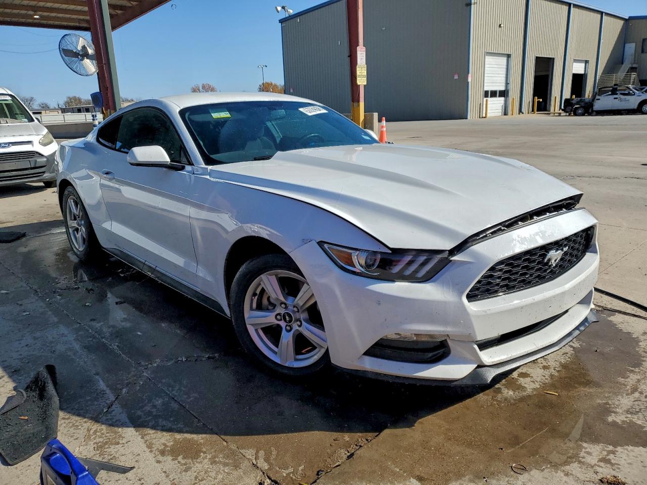 2017 FORD MUSTANG photo 4