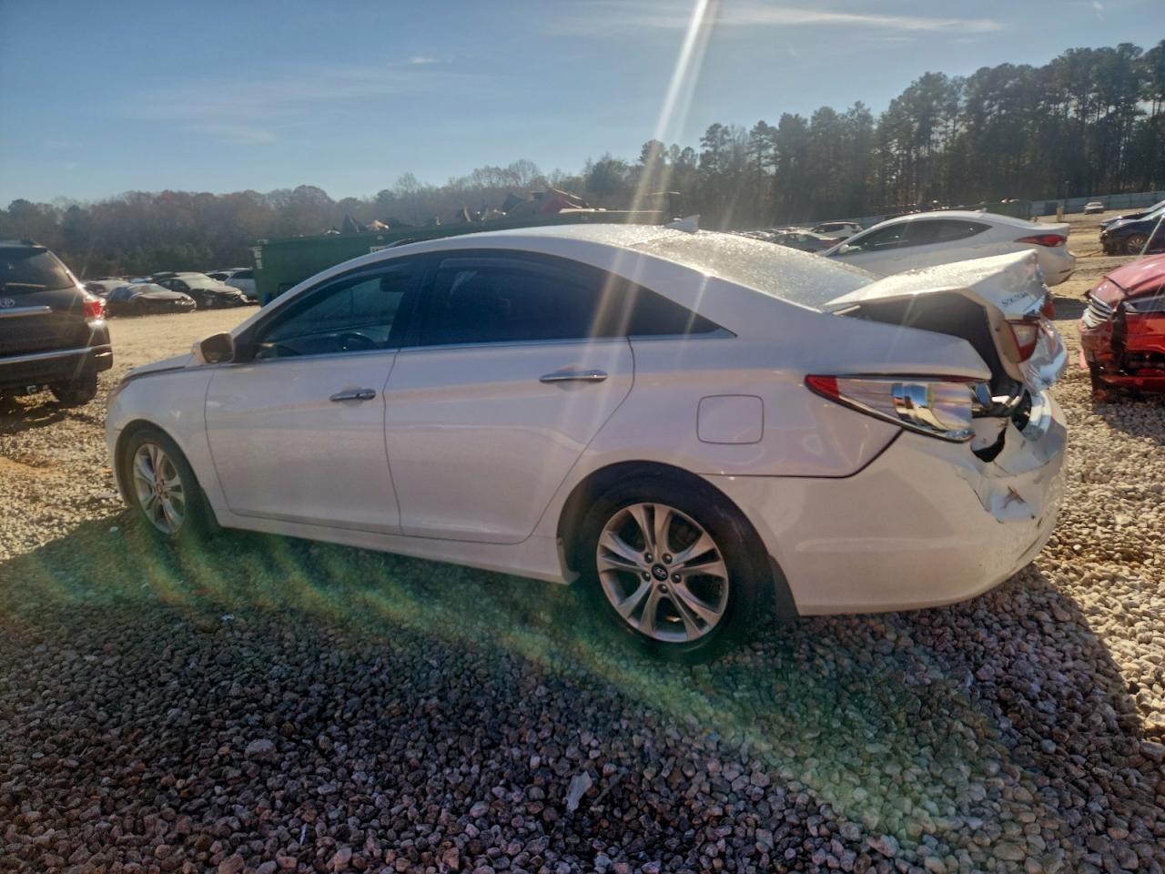 2013 HYUNDAI SONATA SE photo 2