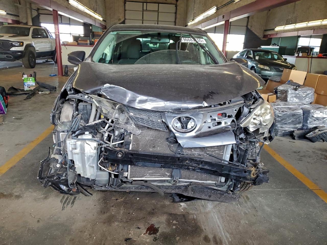 2015 TOYOTA RAV4 LE photo 5