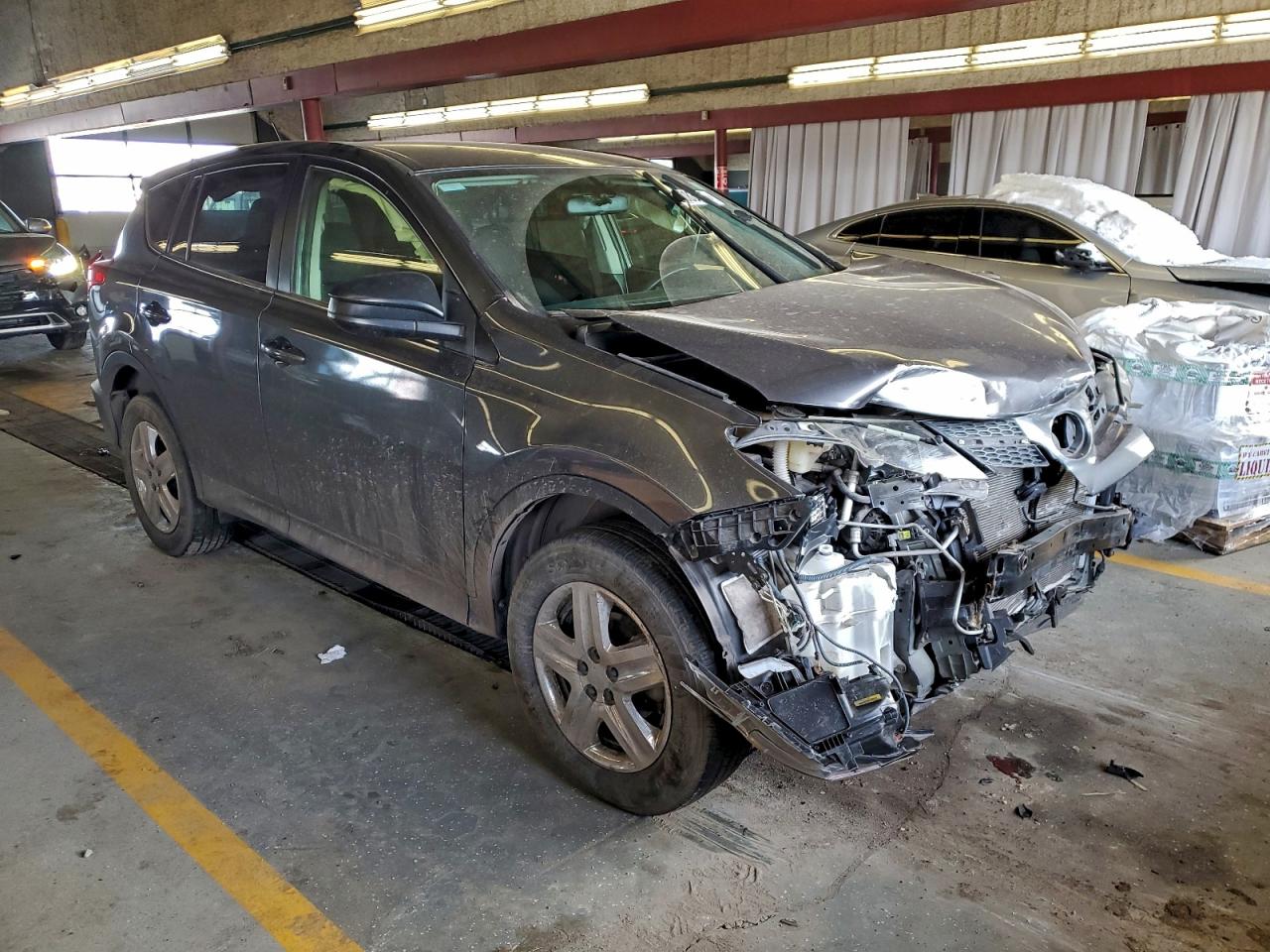2015 TOYOTA RAV4 LE photo 4