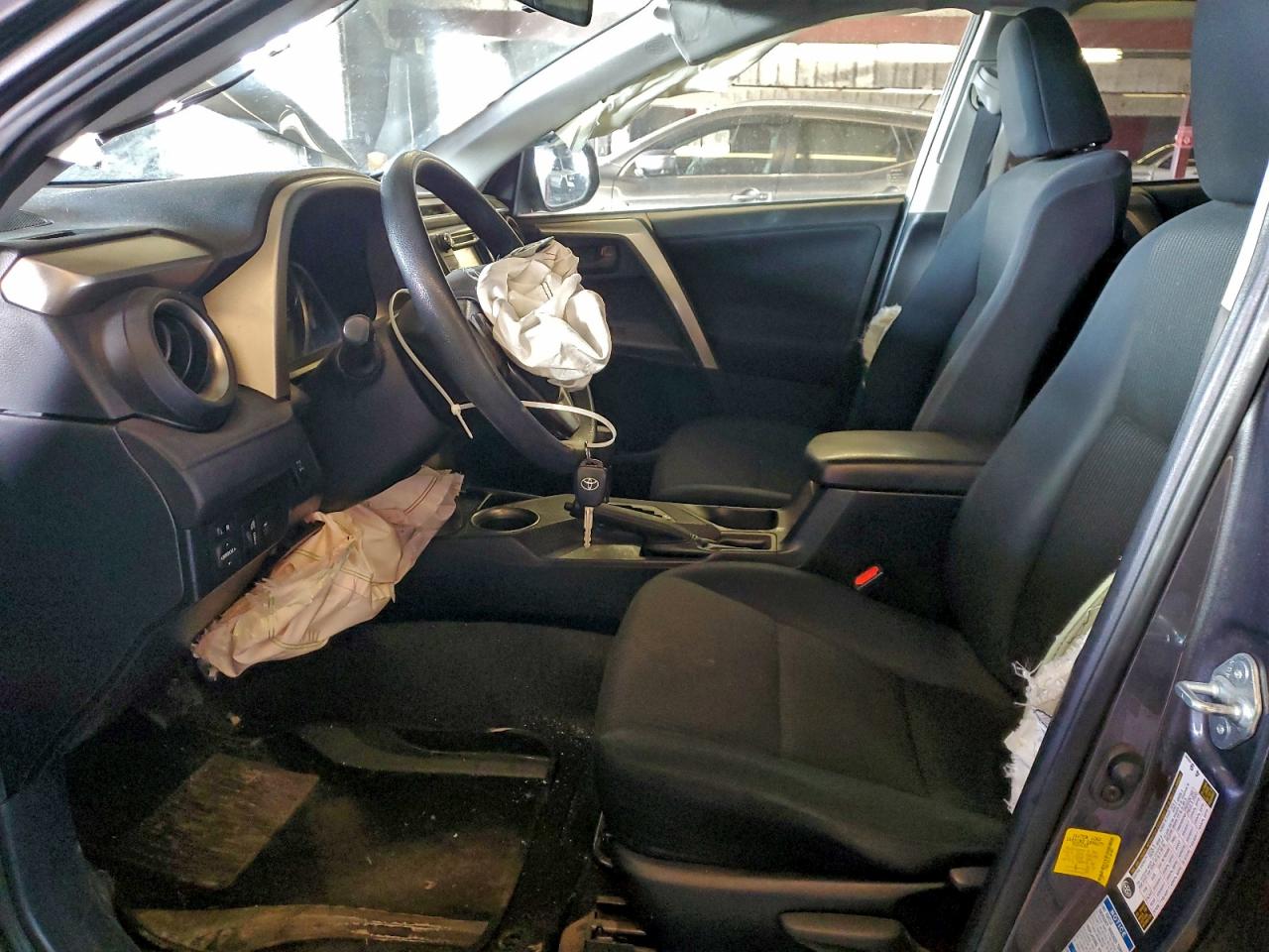2015 TOYOTA RAV4 LE photo 7