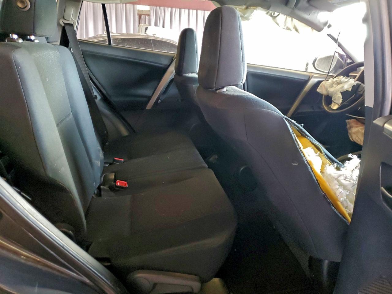 2015 TOYOTA RAV4 LE photo 11
