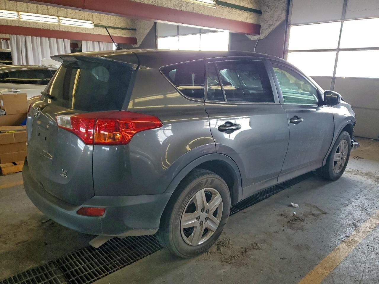 2015 TOYOTA RAV4 LE photo 3