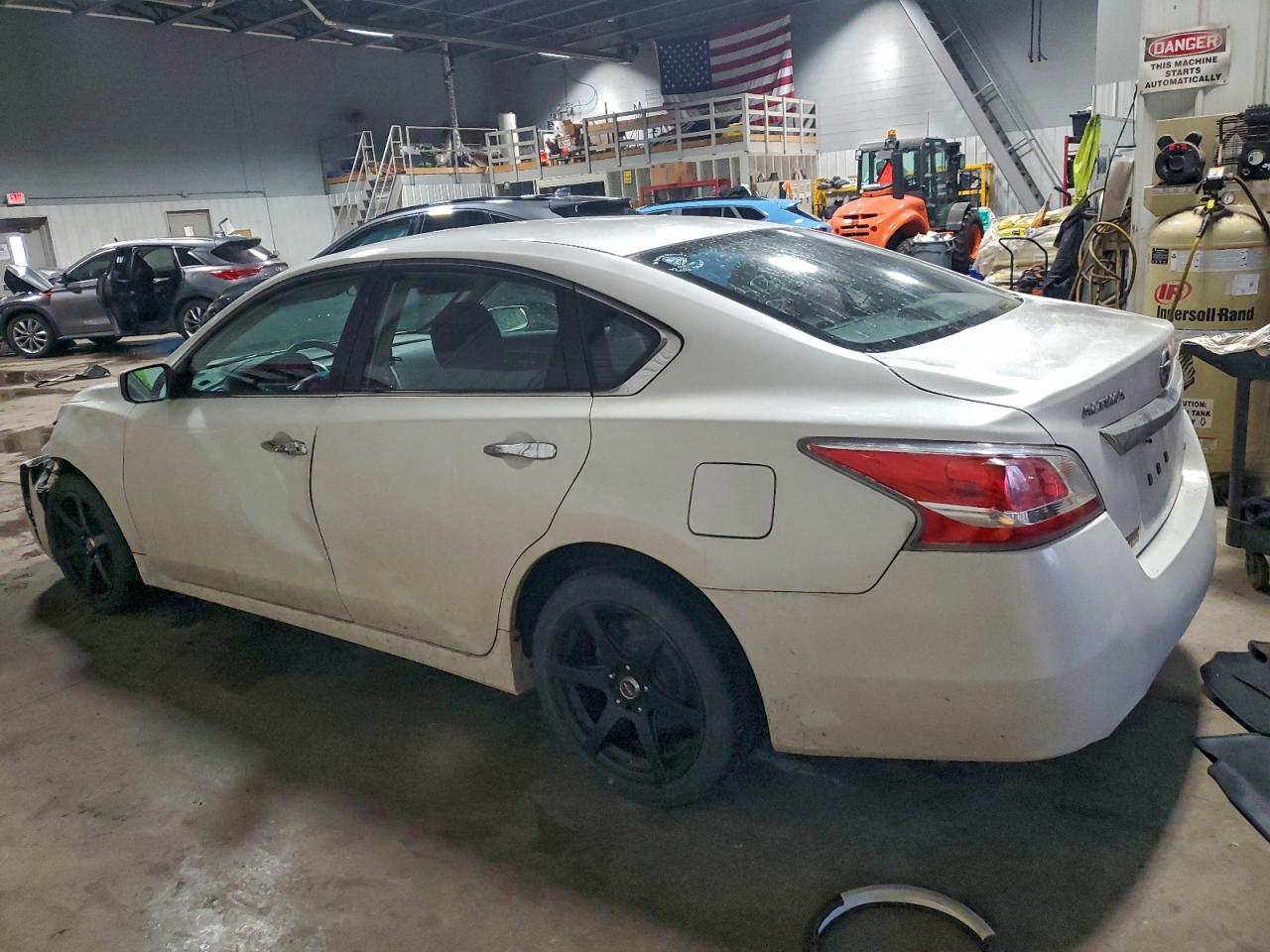 2013 NISSAN ALTIMA 2.5 photo 2