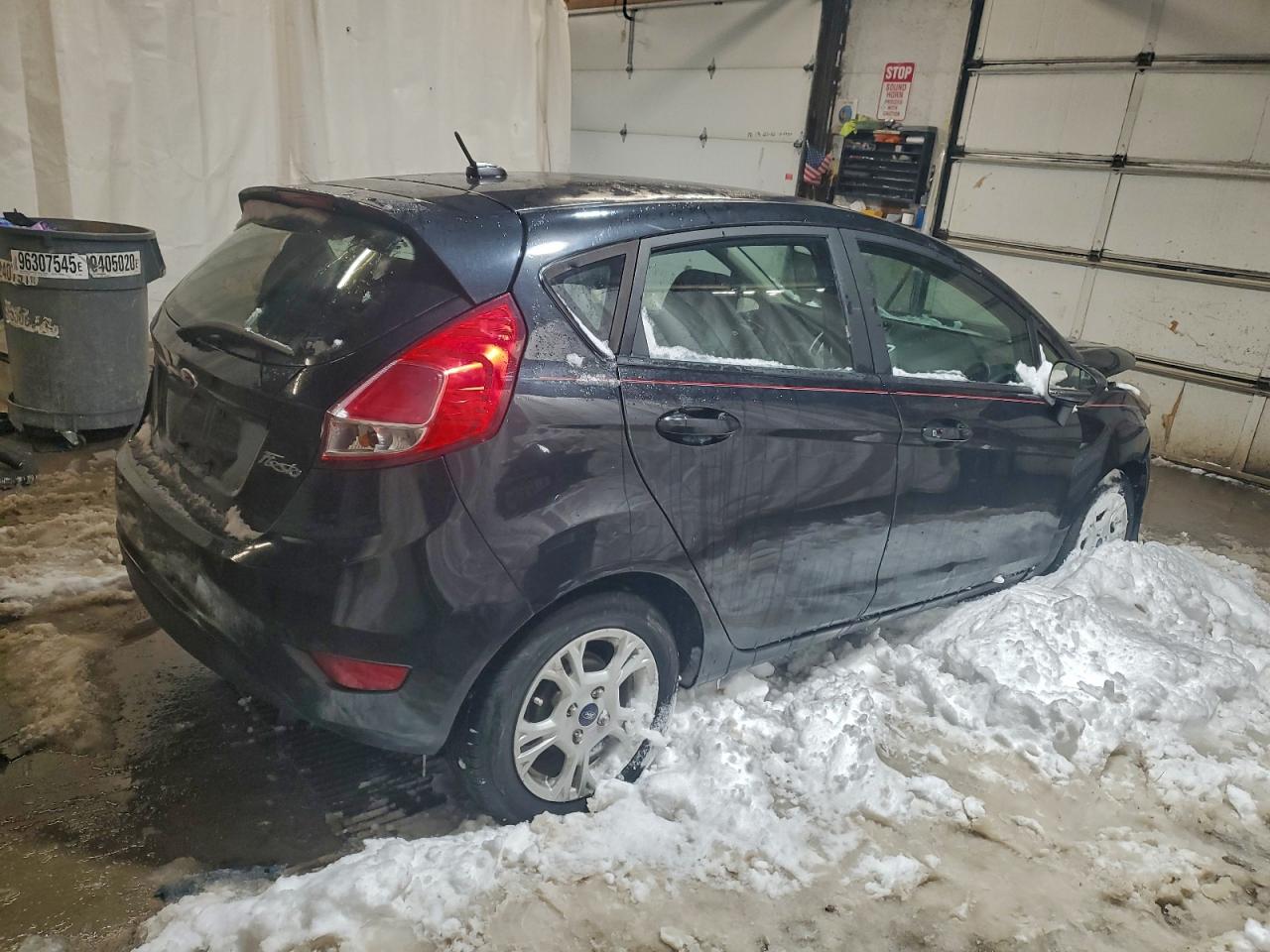 2015 FORD FIESTA S photo 3