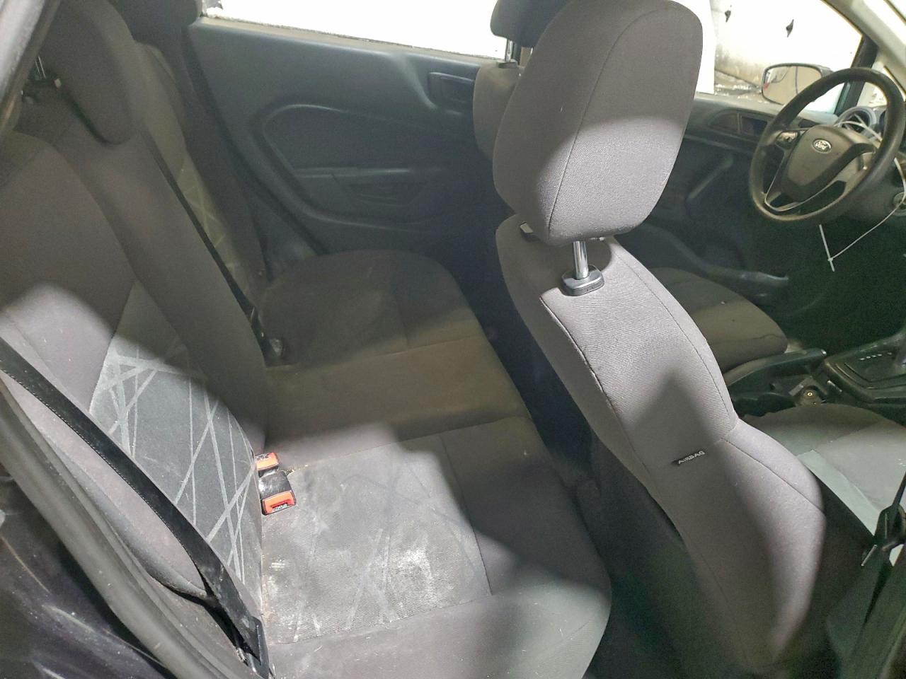 2015 FORD FIESTA S photo 10