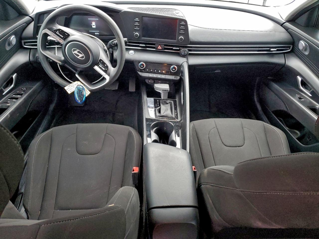 2025 HYUNDAI ELANTRA BLUE photo 8