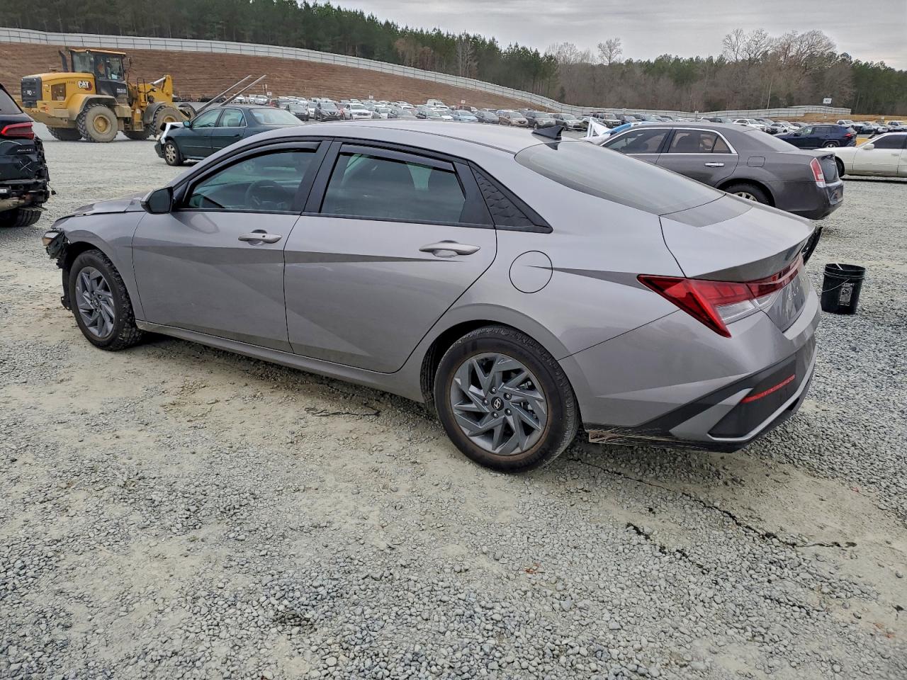 2025 HYUNDAI ELANTRA BLUE photo 2