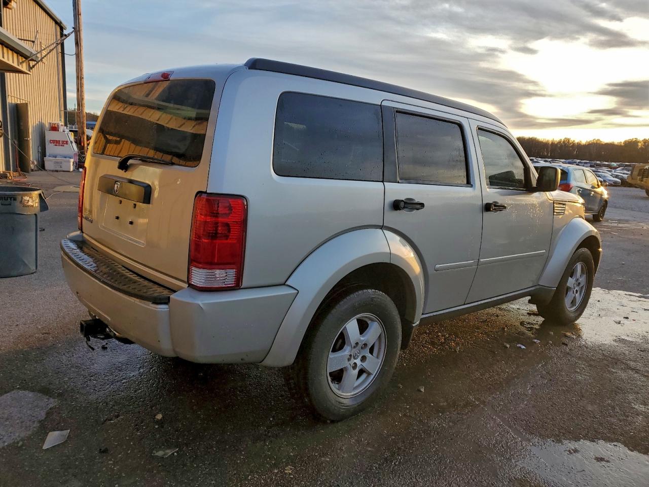 2008 DODGE NITRO SXT photo 3
