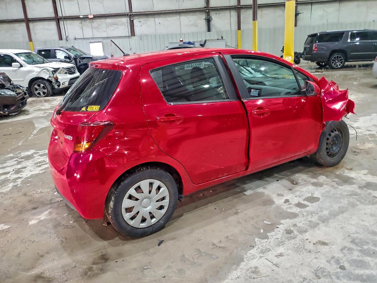 2015 TOYOTA YARIS photo 3