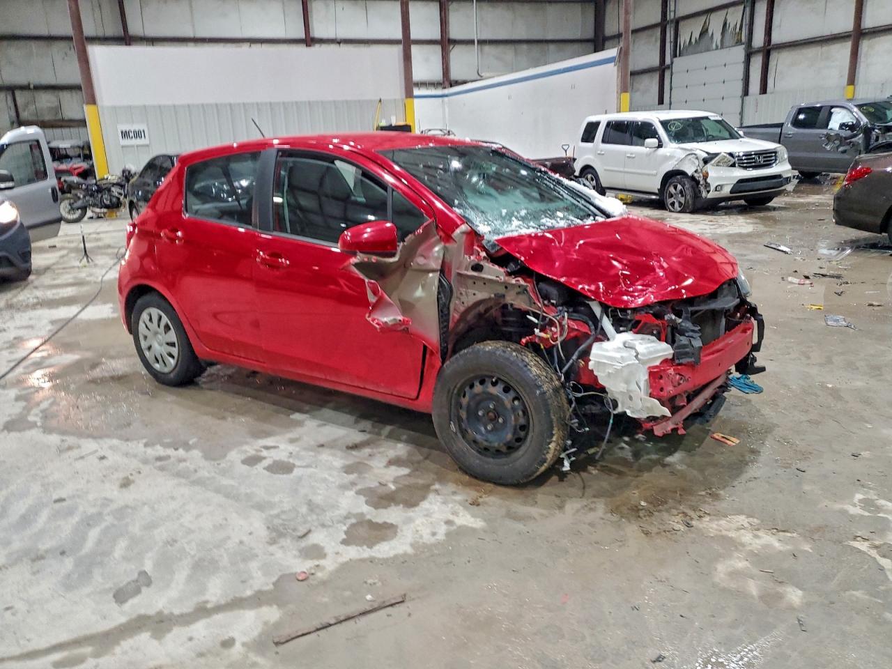 2015 TOYOTA YARIS photo 4