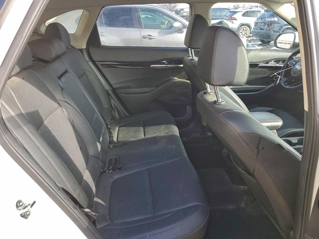 2021 KIA SELTOS EX photo 11