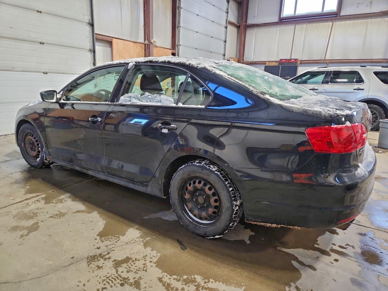 2013 VOLKSWAGEN JETTA BASE photo 2