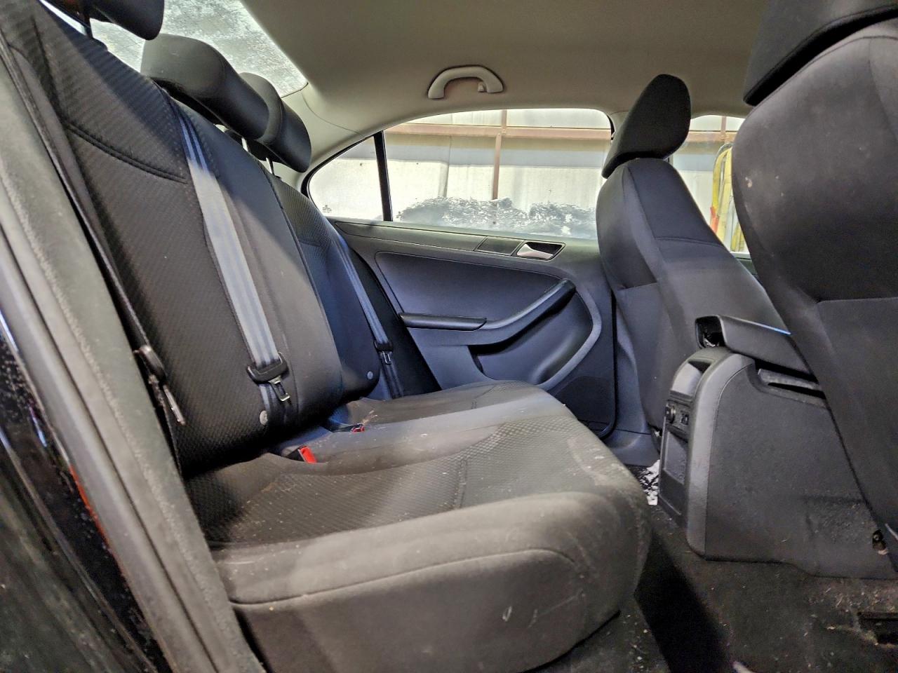 2013 VOLKSWAGEN JETTA BASE photo 10