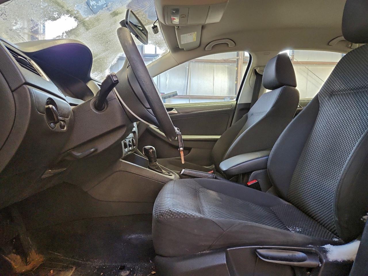 2013 VOLKSWAGEN JETTA BASE photo 7