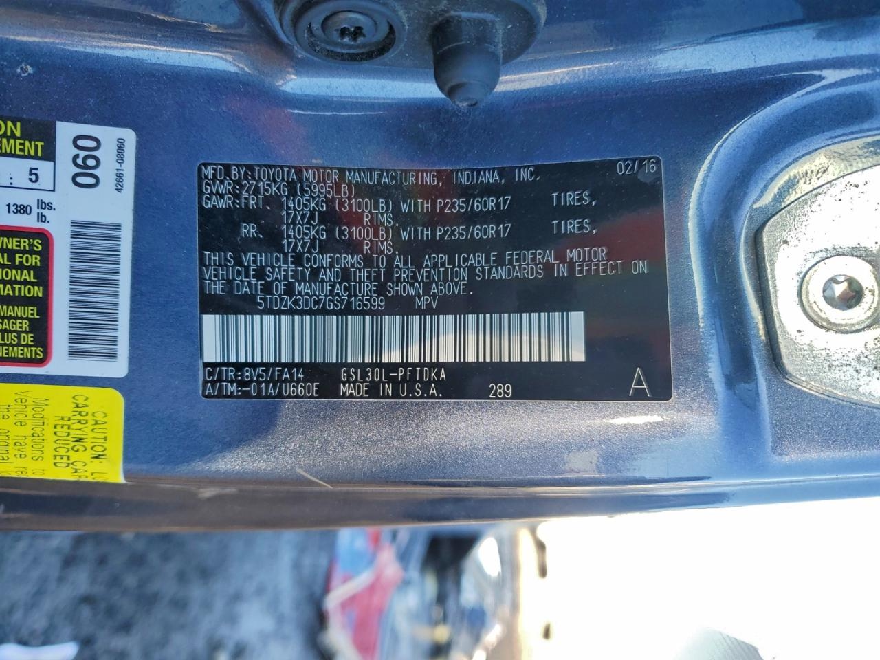 2016 TOYOTA SIENNA photo 14